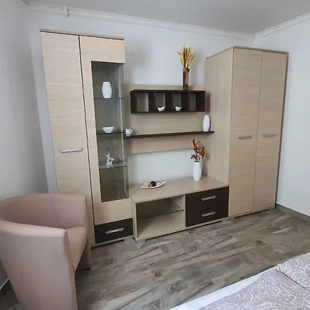 In - Balaton 41945 *