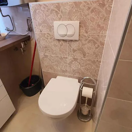 In - Balaton 41945 アパート *