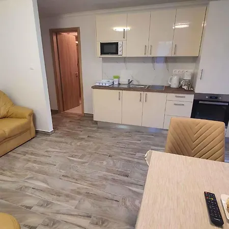 In - Balaton 41945 *